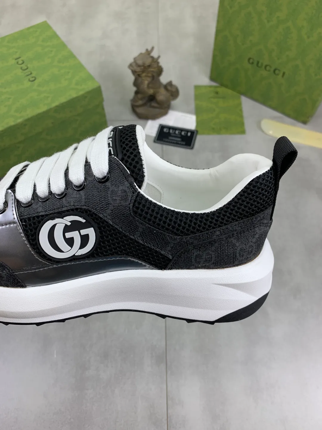 Men's men's shoes 💰P420💰【New model】 🆘 The latest model from Gucci official website🎁Classic casual and fashionable men's shoes👟Best model💥The style is simple and elegant, exclusive for trendy men. Unique official website latest brand elements👑Gucci original decoration, fashionable and generous, the fabric is made of original soft calfskin➕Comfortable soft pigskin lining ✅The official website specifies wear-resistant rubber outsole_full of elasticity, classic model taken in real life🎬Color: 3️⃣colors available😍Number: 38-44 (45 46 customized)